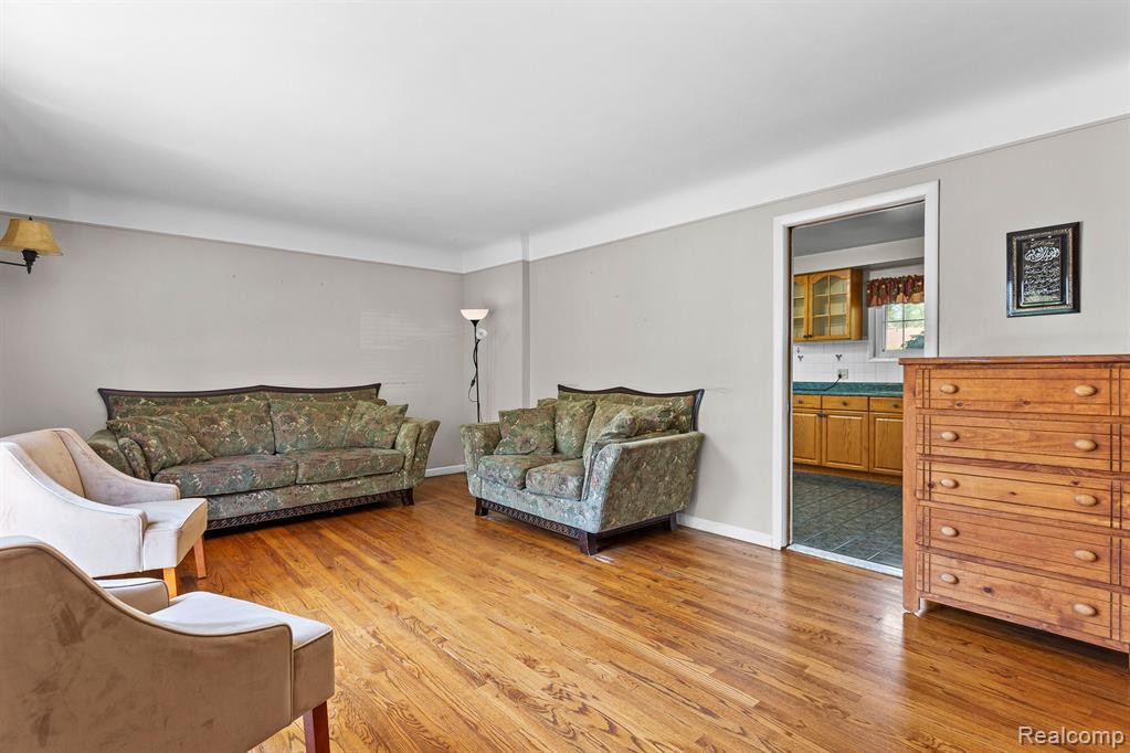 6551 SHADOWLAWN Street, Dearborn Heights, MI 48127 — Photo 6
