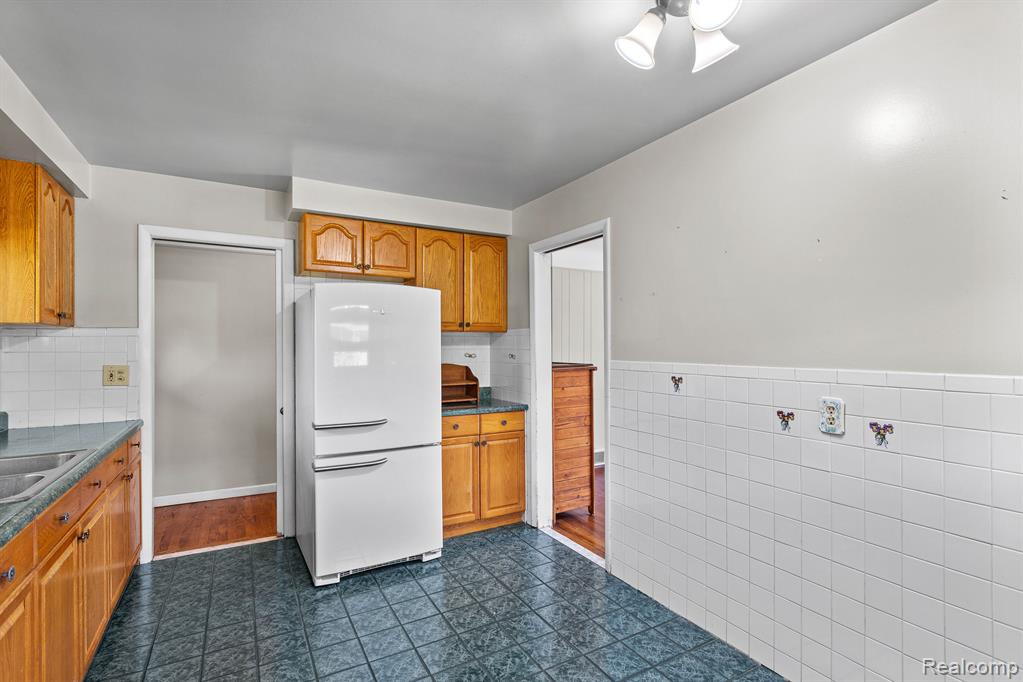 6551 SHADOWLAWN Street, Dearborn Heights, MI 48127 — Photo 11