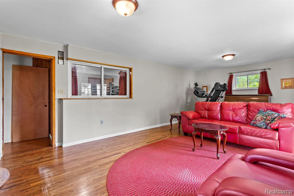 6551 SHADOWLAWN Street, Dearborn Heights, MI 48127 — Photo 13