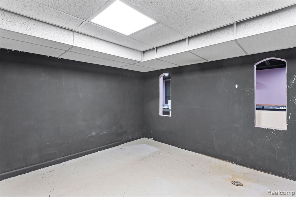 6551 SHADOWLAWN Street, Dearborn Heights, MI 48127 — Photo 24