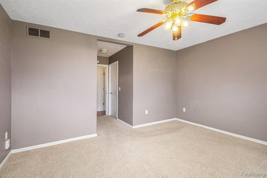 1568 MYRICA Lane, 6, Howell, MI 48855 — Photo 16