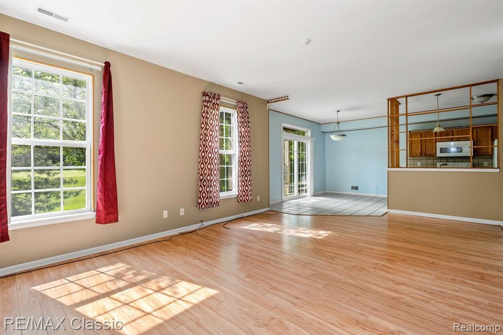 1922 PINECROFT Drive, Canton, MI 48188 — Photo 6