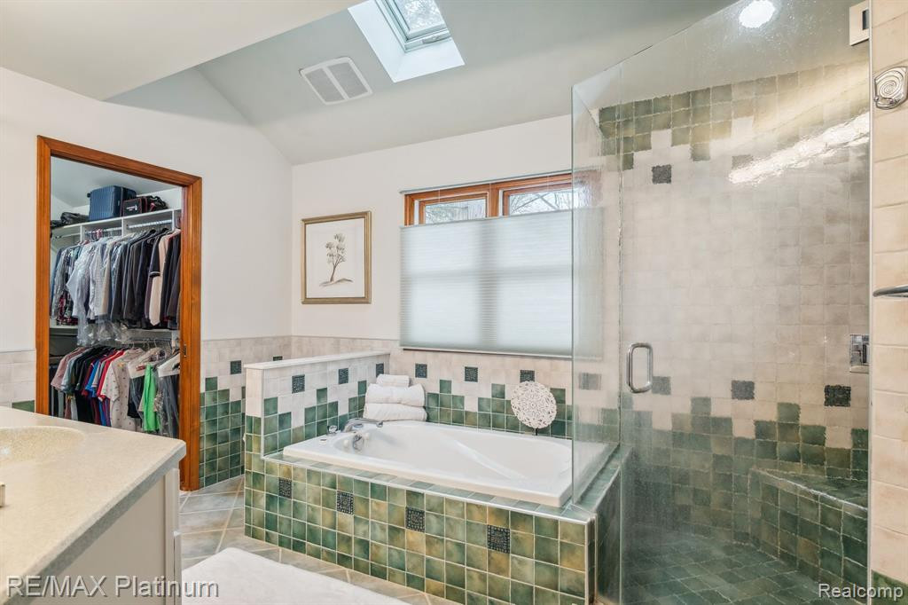 7589 MCCLEMENTS Road, Brighton, MI 48114 — Photo 15