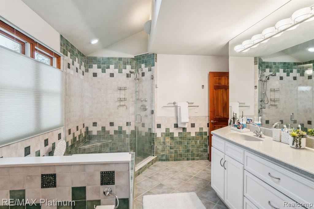 7589 MCCLEMENTS Road, Brighton, MI 48114 — Photo 16