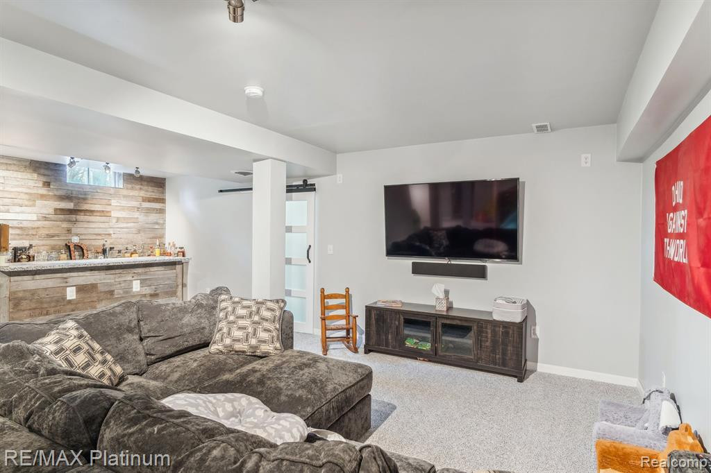 7589 MCCLEMENTS Road, Brighton, MI 48114 — Photo 19