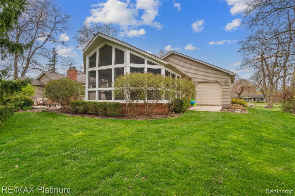 7589 MCCLEMENTS Road, Brighton, MI 48114 — Photo 24