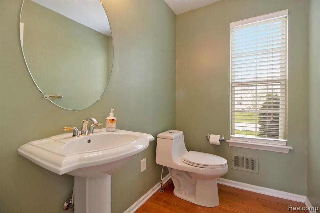 4872 Windancer Drive, Ypsilanti, MI 48197 — Photo 16