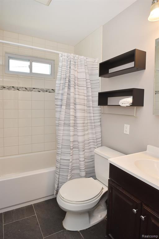 725 FLOWERDALE Street, Ferndale, MI 48220 — Photo 17