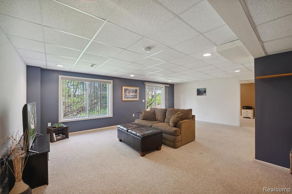 124 PONDVIEW Court, Brighton, MI 48116 — Photo 25