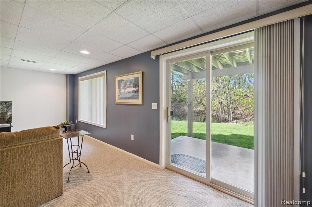 124 PONDVIEW Court, Brighton, MI 48116 — Photo 27