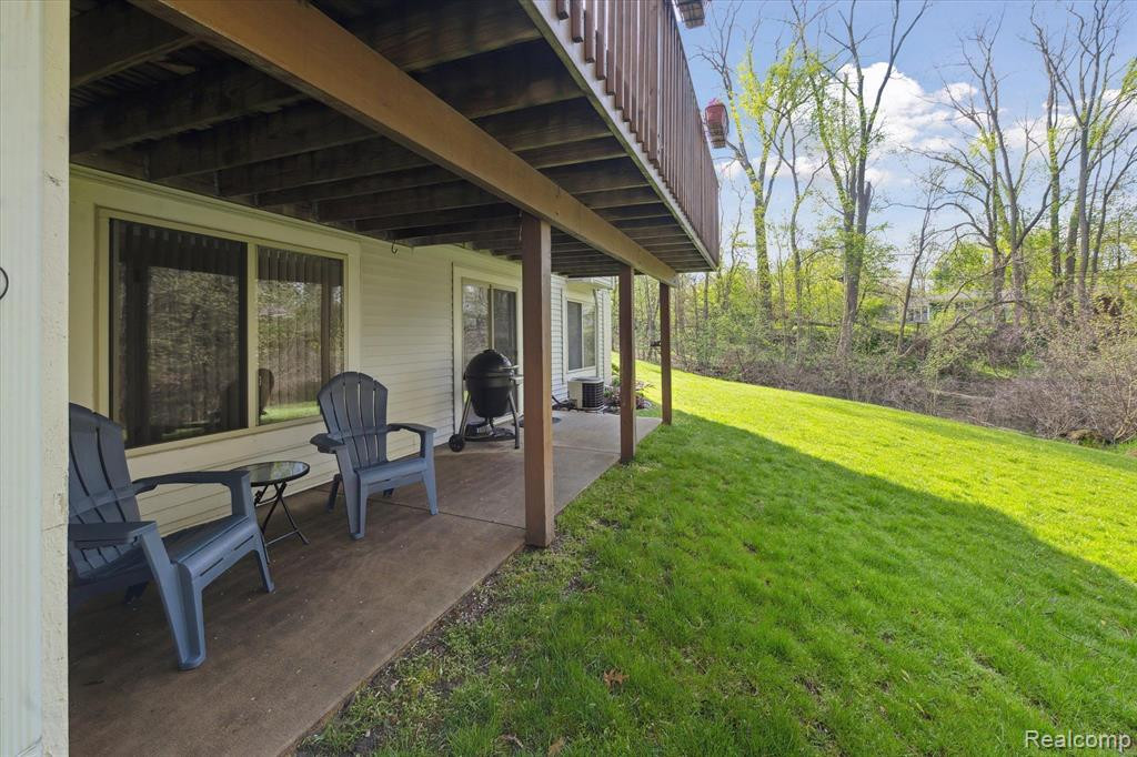 124 PONDVIEW Court, Brighton, MI 48116 — Photo 29