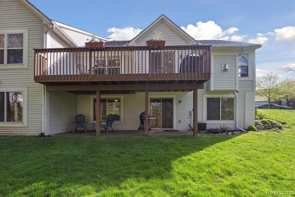 124 PONDVIEW Court, Brighton, MI 48116 — Photo 31