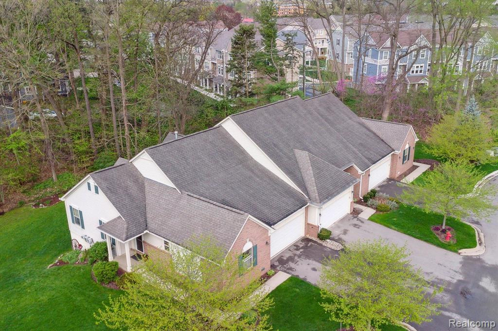 124 PONDVIEW Court, Brighton, MI 48116 — Photo 33