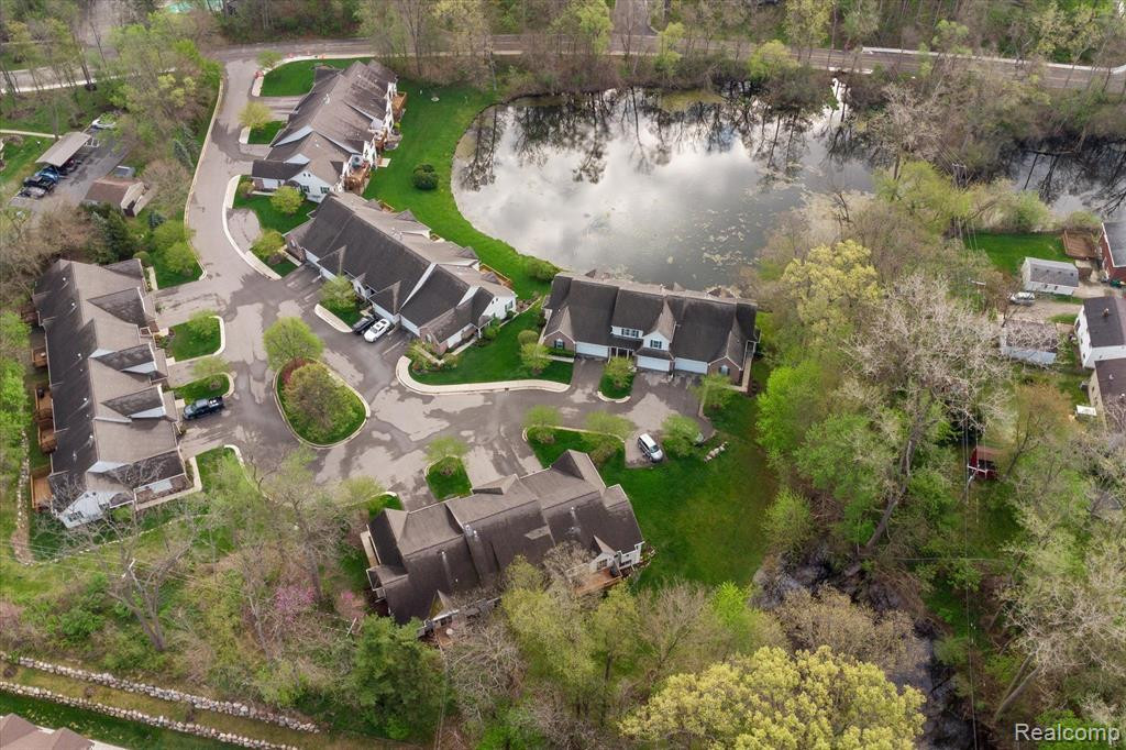 124 PONDVIEW Court, Brighton, MI 48116 — Photo 34