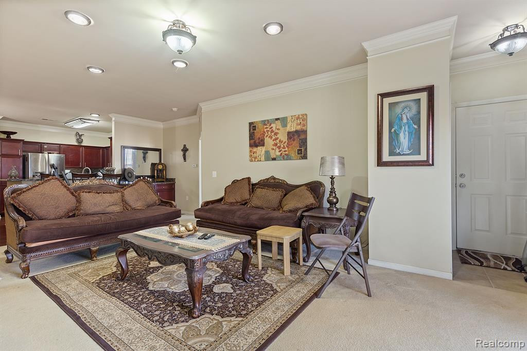 8508 HEYWOOD Circle, Sterling Heights, MI 48312 — Photo 6
