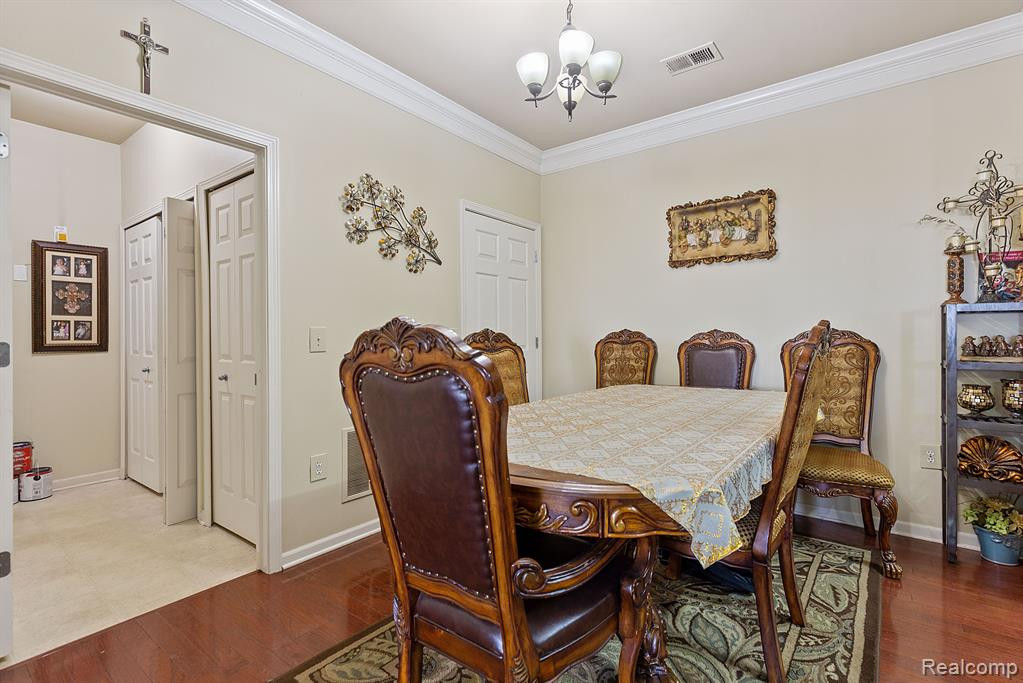 8508 HEYWOOD Circle, Sterling Heights, MI 48312 — Photo 8