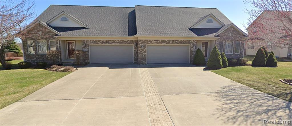 7025 CHASE RUN Lane, Flushing, MI 48433 — front exterior