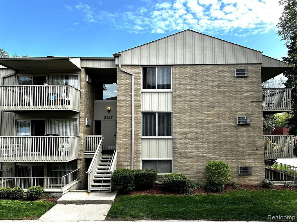 2317 PACKARD Street, B202, Ann Arbor, MI 48104 — Photo 3