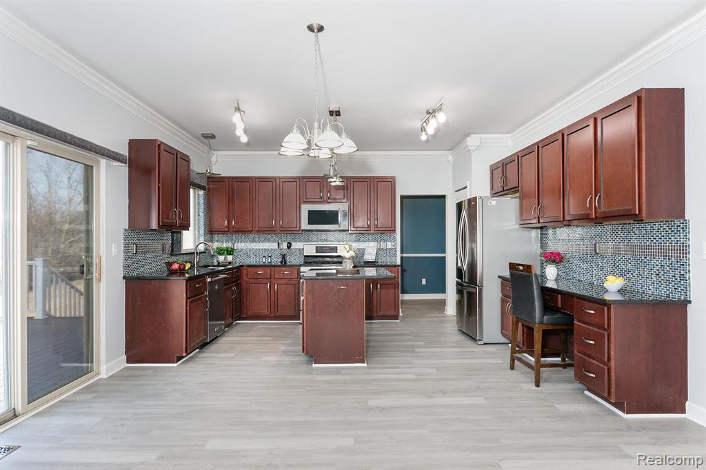 6312 SADIE Lane, Belleville, MI 48111 — Photo 4