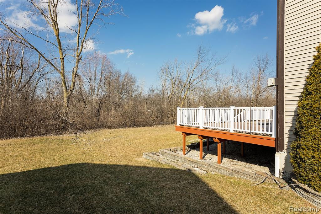 6312 SADIE Lane, Belleville, MI 48111 — Photo 17