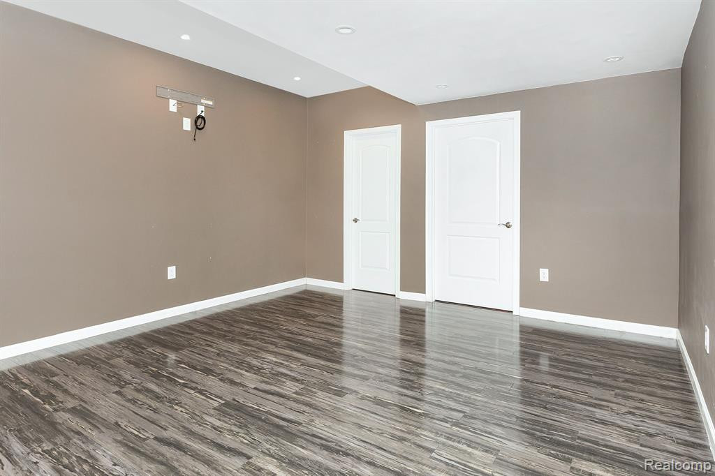 6312 SADIE Lane, Belleville, MI 48111 — Photo 23