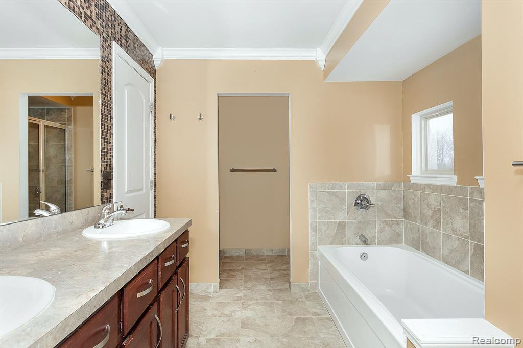 6312 SADIE Lane, Belleville, MI 48111 — Photo 30