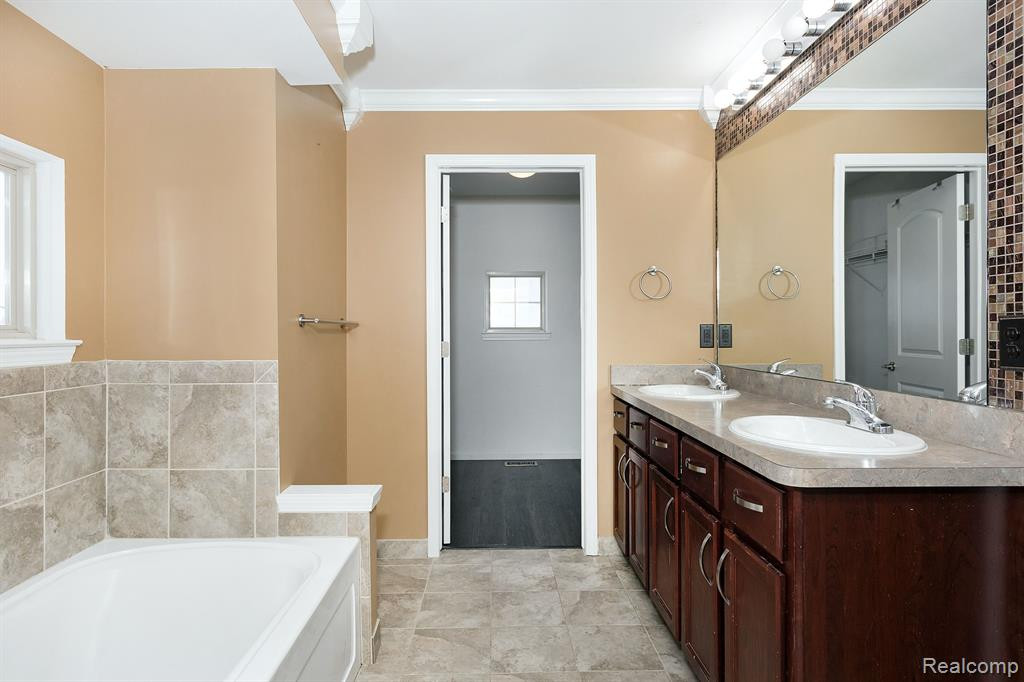 6312 SADIE Lane, Belleville, MI 48111 — Photo 33