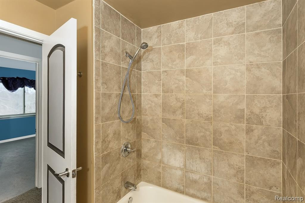 6312 SADIE Lane, Belleville, MI 48111 — Photo 37