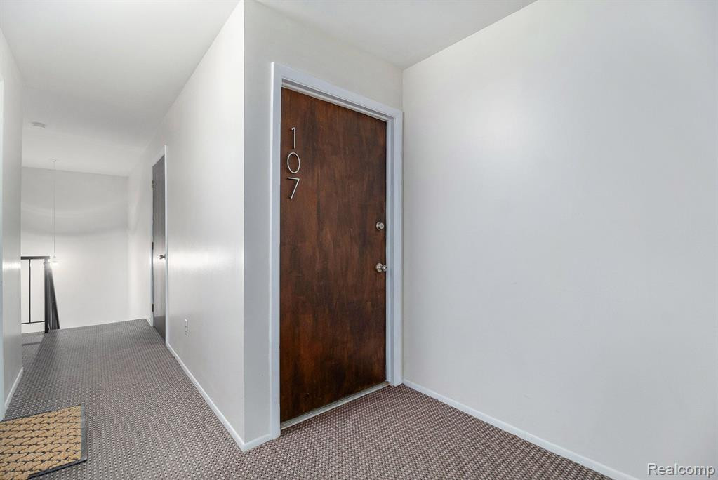 32100 Grand River Avenue, 107, Farmington, MI 48336 — Photo 3