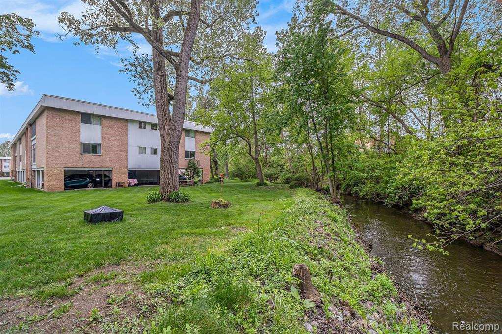 32100 Grand River Avenue, 107, Farmington, MI 48336 — Photo 34
