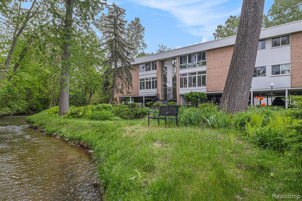 32100 Grand River Avenue, 107, Farmington, MI 48336 — Photo 35