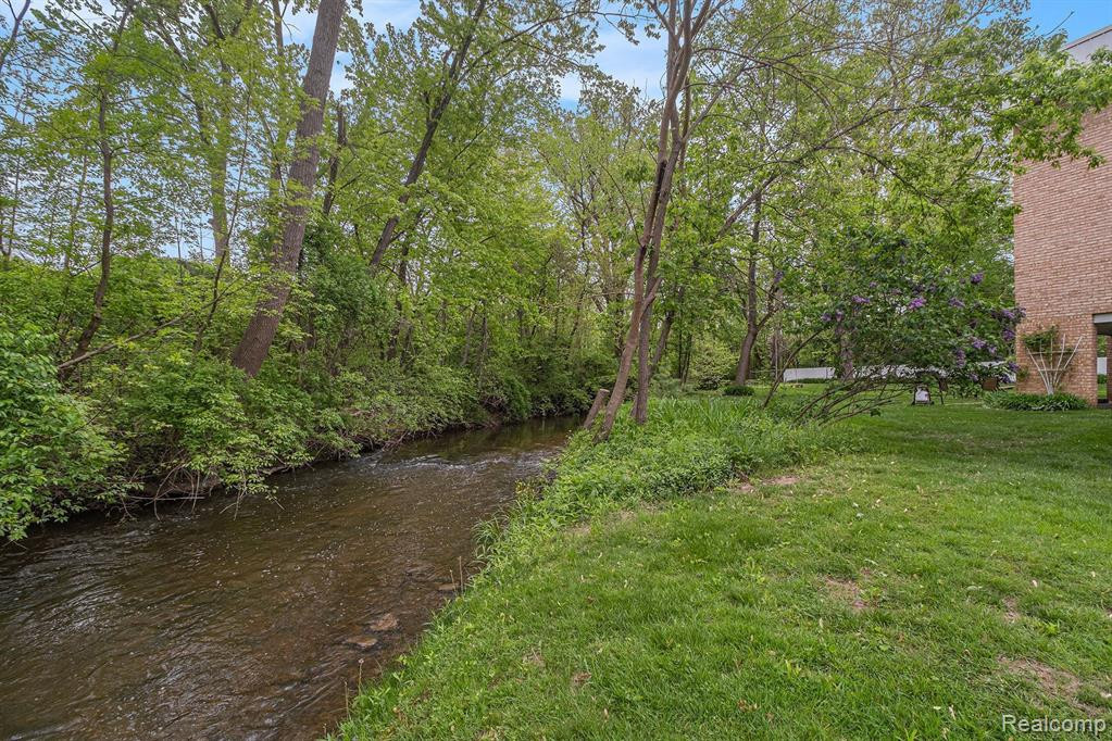 32100 Grand River Avenue, 107, Farmington, MI 48336 — Photo 37