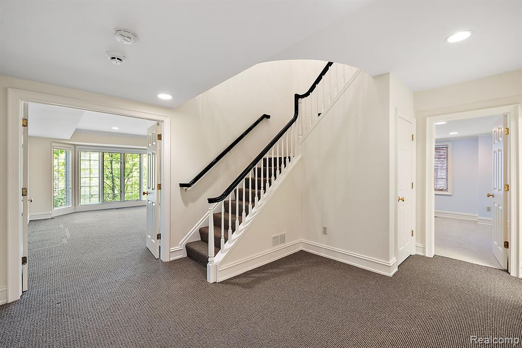 878 HIDDEN RAVINES, Birmingham, MI 48009 — Photo 29