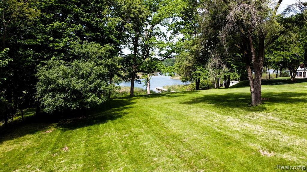 2630 TURTLE LAKE Drive, Bloomfield Hills, MI 48302 — Photo 14