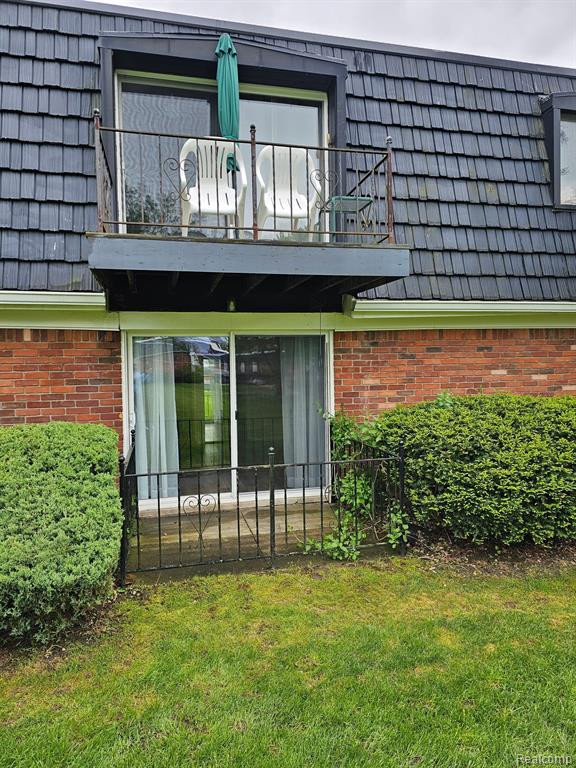 1832 COLONIAL VILLAGE Way, #2, Waterford, MI 48328 — Photo 2