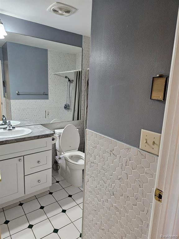1832 COLONIAL VILLAGE Way, #2, Waterford, MI 48328 — Photo 10