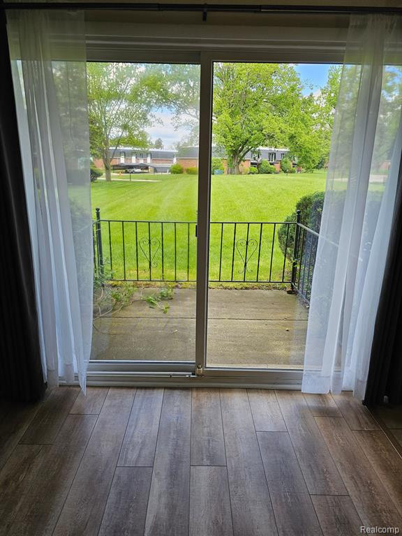 1832 COLONIAL VILLAGE Way, #2, Waterford, MI 48328 — Photo 16
