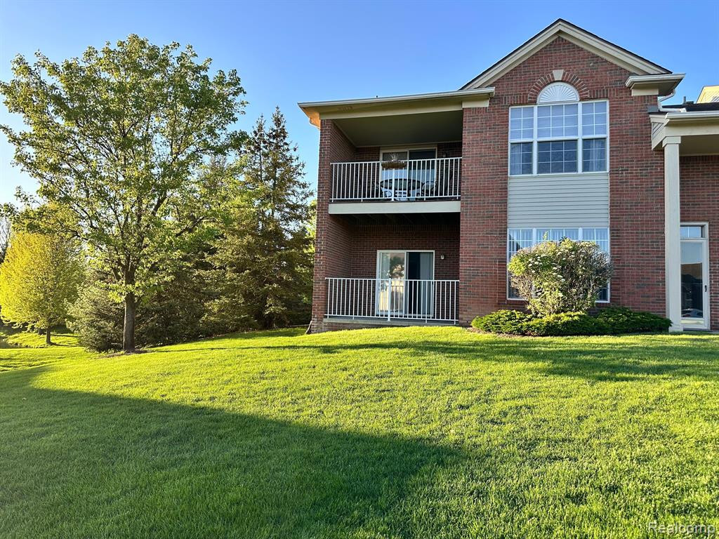 1936 FLAGSTONE Circle, 93, Rochester, MI 48307 — Photo 2