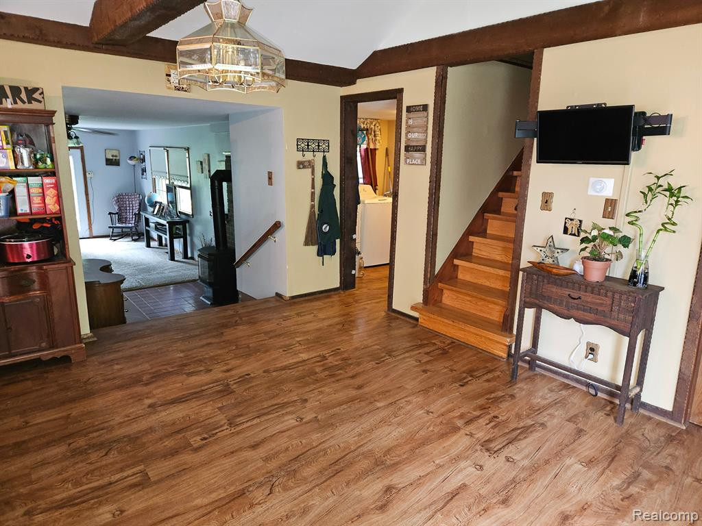 108 N HUNTER Street, Capac, MI 48014 — Photo 3