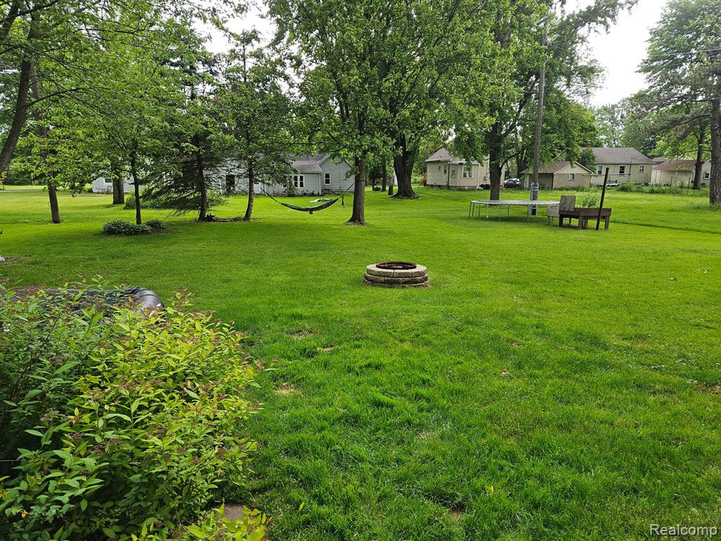 108 N HUNTER Street, Capac, MI 48014 — Photo 14