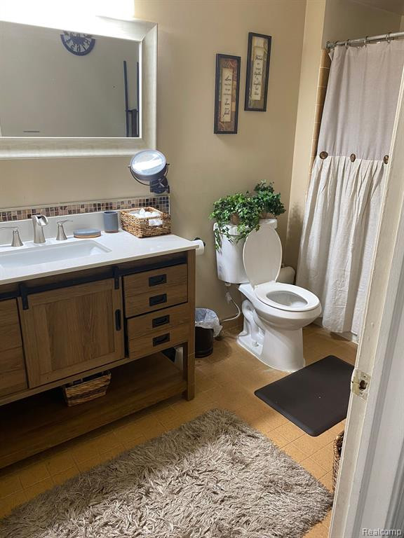 27590 EVERGREEN Road, Lathrup Village, MI 48076 — Photo 18