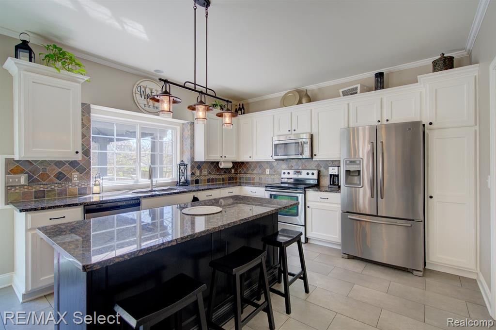 6257 KNOB BEND Drive, Grand Blanc, MI 48439 — Photo 9