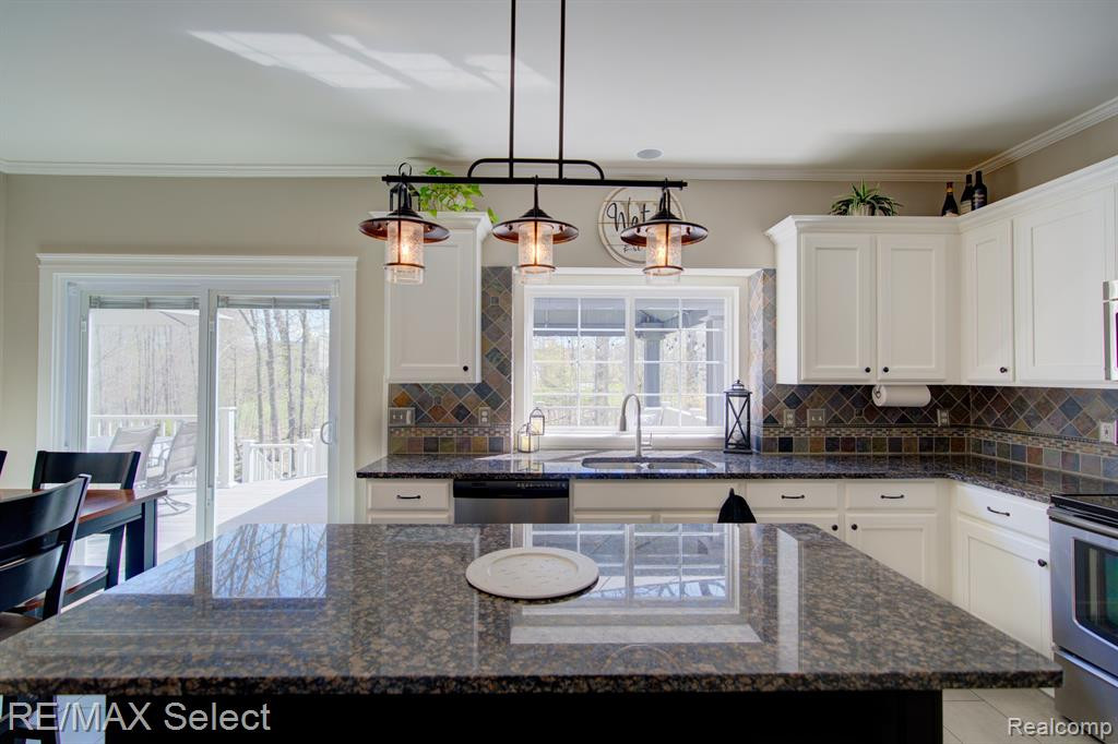 6257 KNOB BEND Drive, Grand Blanc, MI 48439 — Photo 11