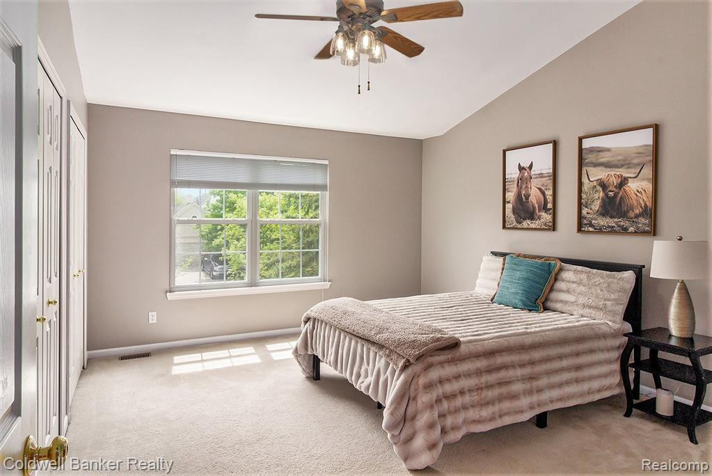 1102 N EQUESTRIAN Drive N, South Lyon, MI 48178 — Photo 21