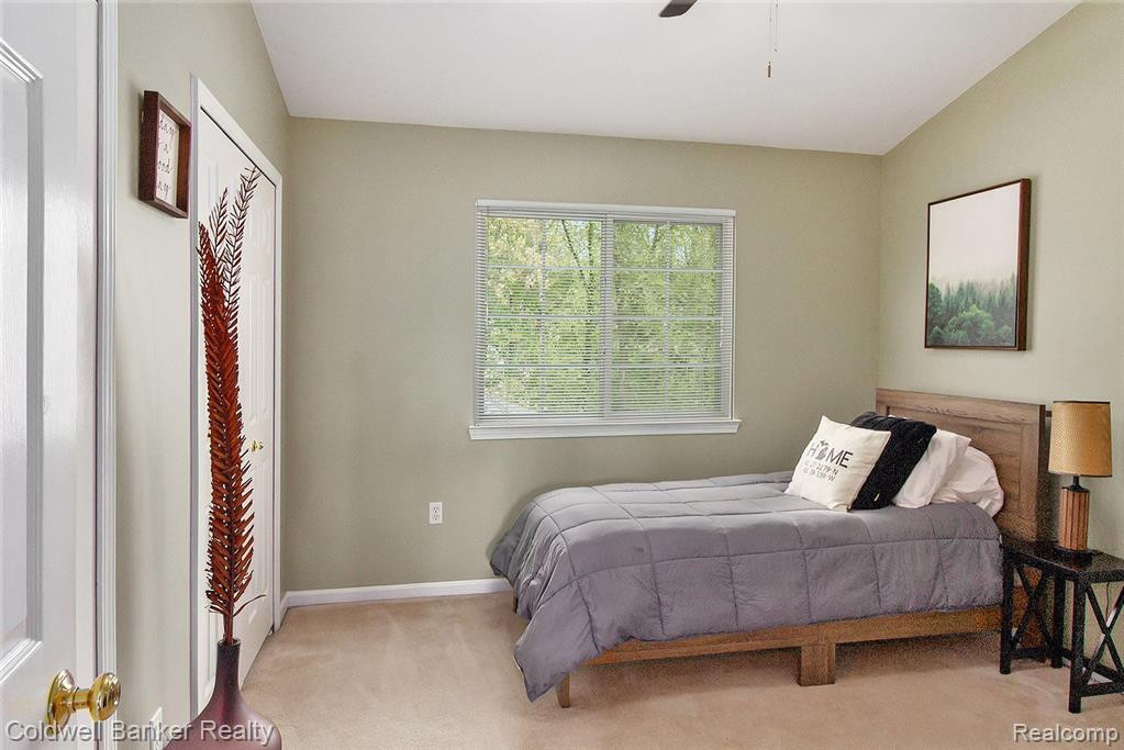 1102 N EQUESTRIAN Drive N, South Lyon, MI 48178 — Photo 22