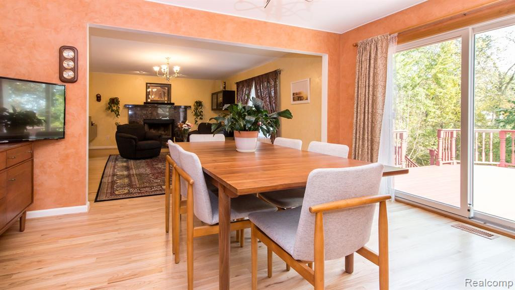 5460 MILL RACE Way, Commerce Twp, MI 48382 — Photo 14