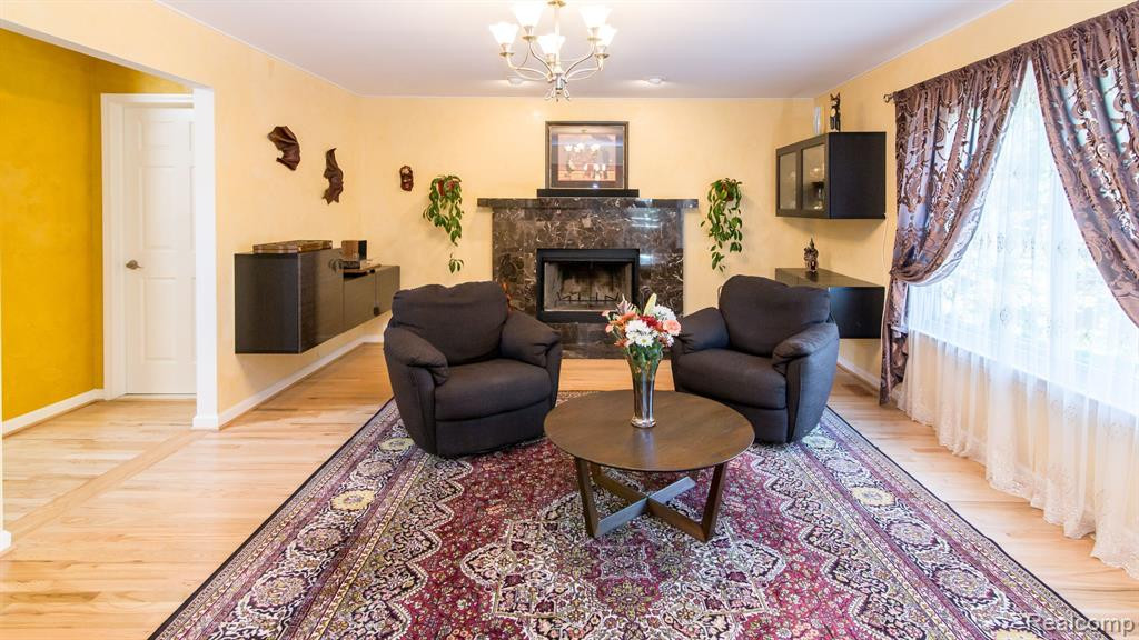 5460 MILL RACE Way, Commerce Twp, MI 48382 — Photo 15