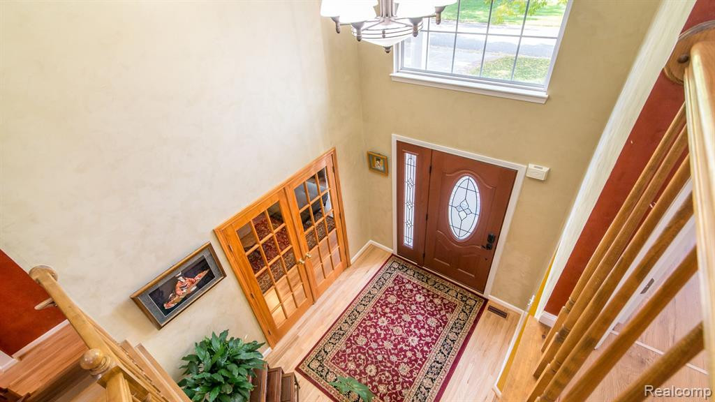 5460 MILL RACE Way, Commerce Twp, MI 48382 — Photo 17