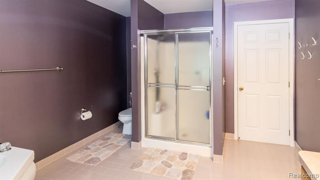 5460 MILL RACE Way, Commerce Twp, MI 48382 — Photo 18