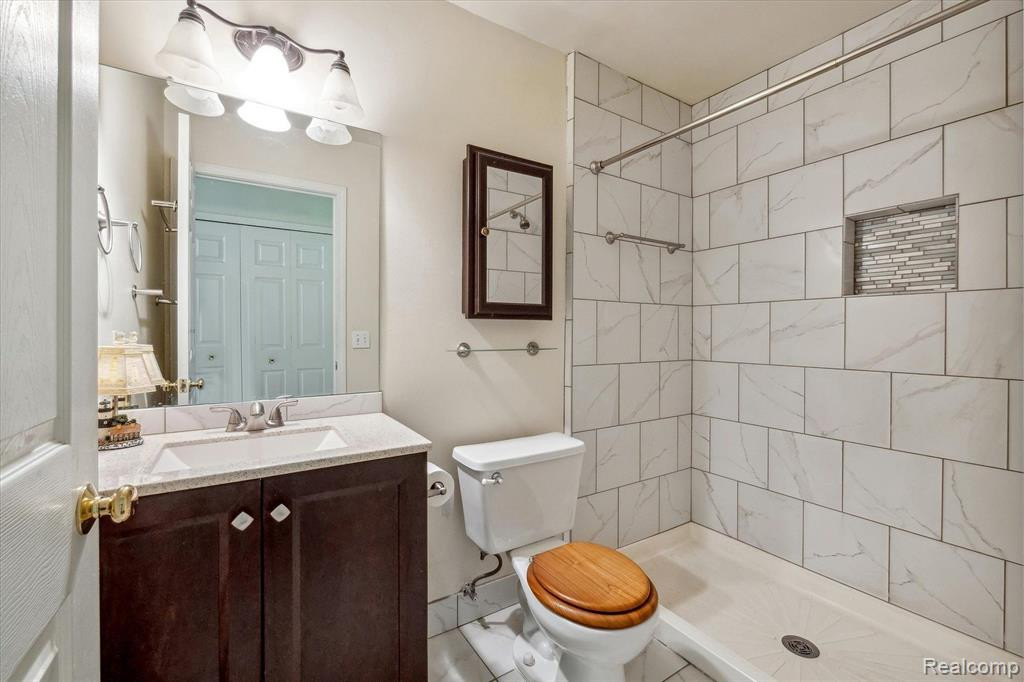 2432 MULBERRY, Ann Arbor, MI 48104 — Photo 24